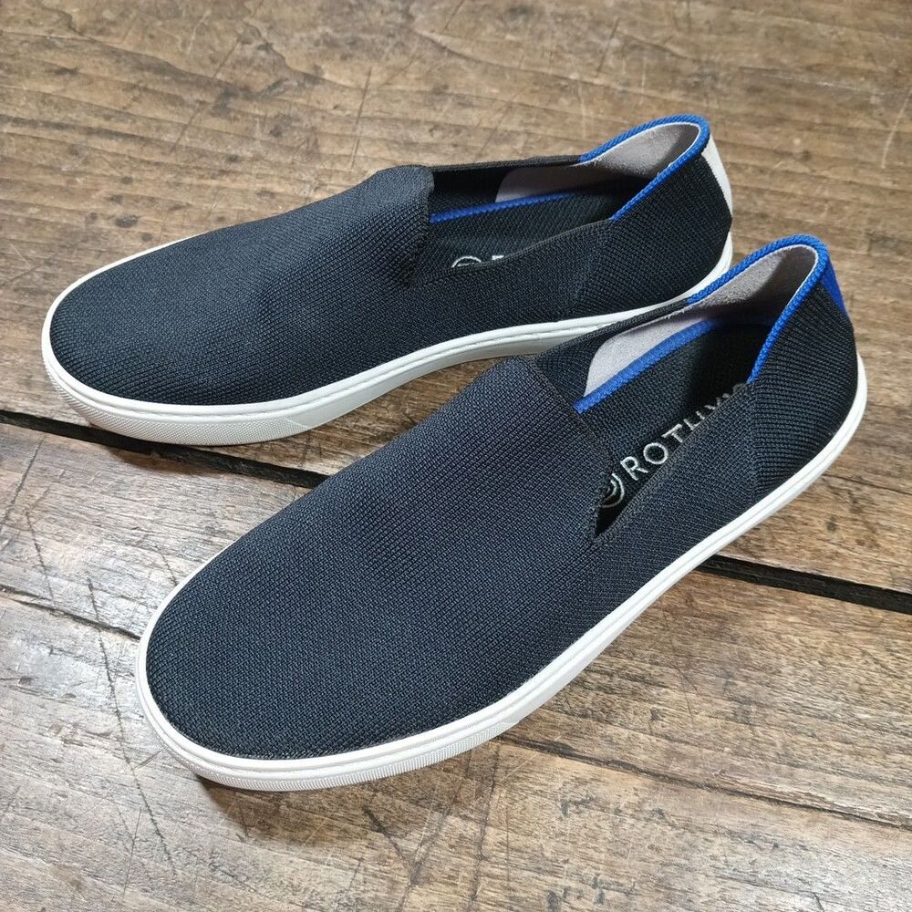 Slip-On Women’s Sneakers in Navy with White Sole
